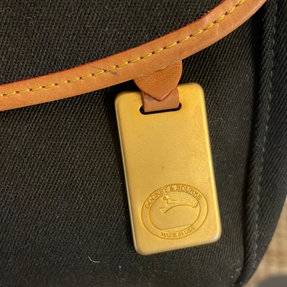DOONEY & BOURKE CROSSBODY